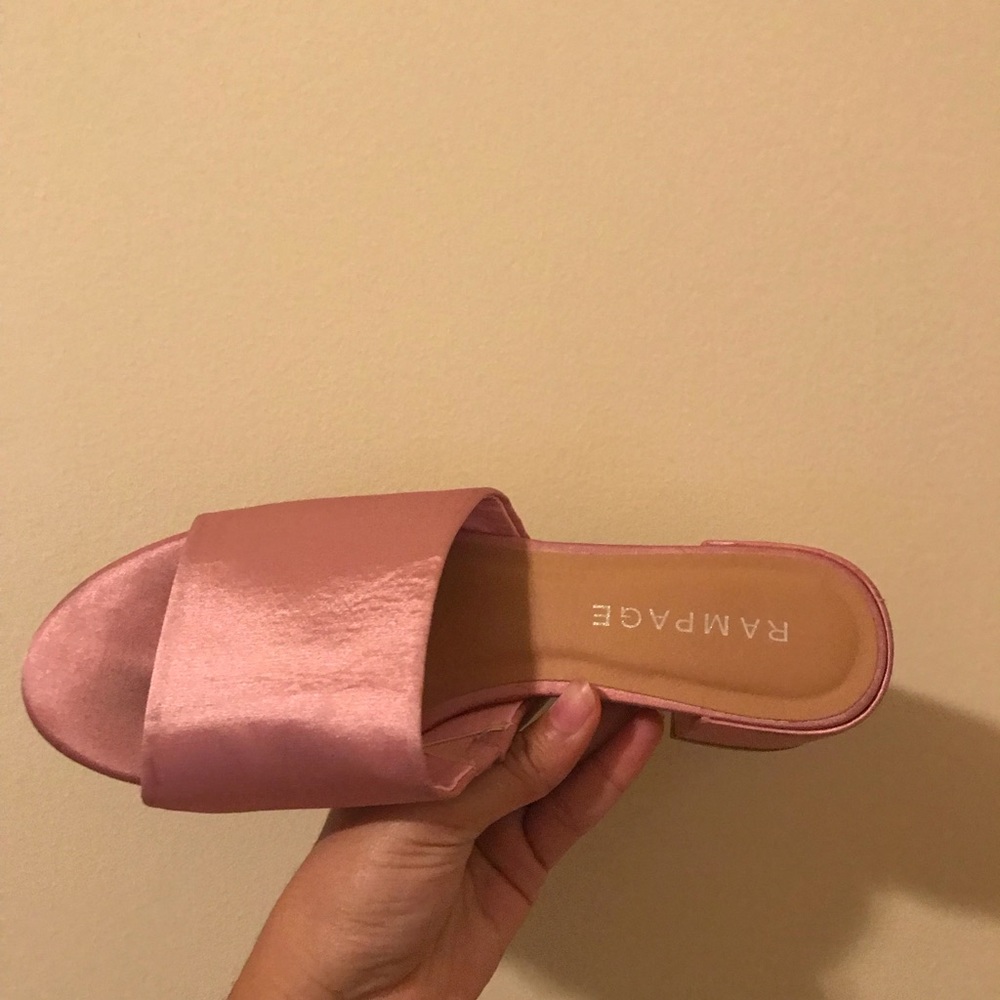 Slippers !